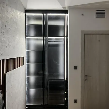 Apartment 32nd Floor Sky View Pool Gym Free Parking *