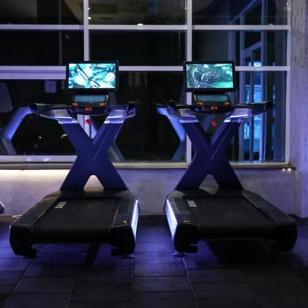 32nd Floor Sky View Pool Gym Free Parking * Skopje